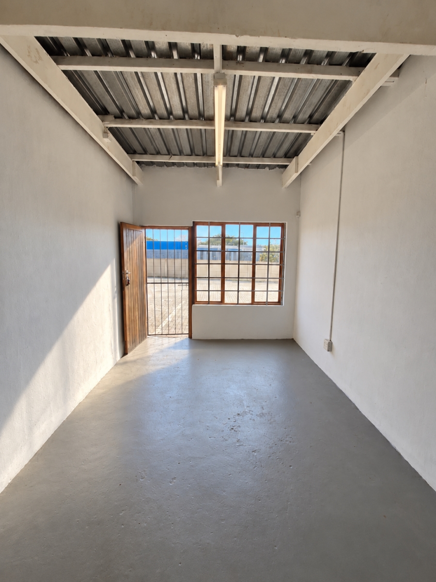 To Let Commercial Property for Rent in Gonubie Eastern Cape